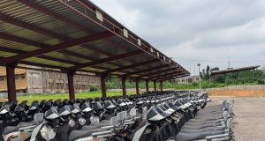 Drama-as Hundreds of electric bikes dumped at Oyo LG service commission